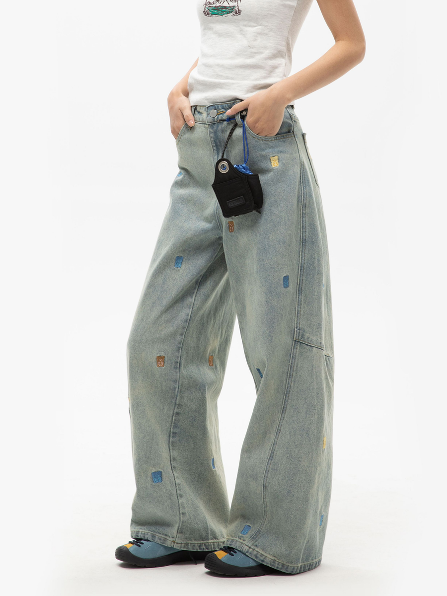 FrostLife - Women's Cartoon Bear Embroidered Denim Jeans
