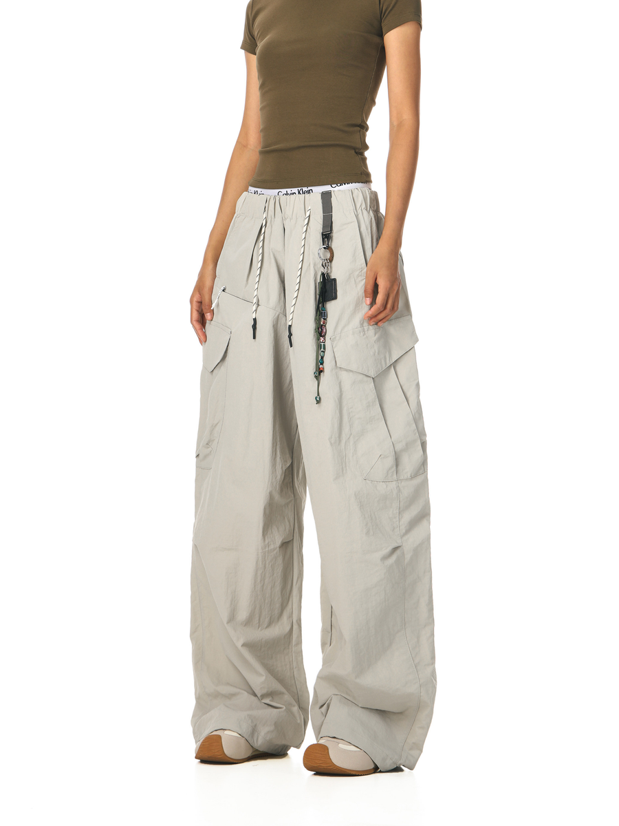 Cliffwalk - Women's Large Pockets Wide-Leg Straight Cargo Pants