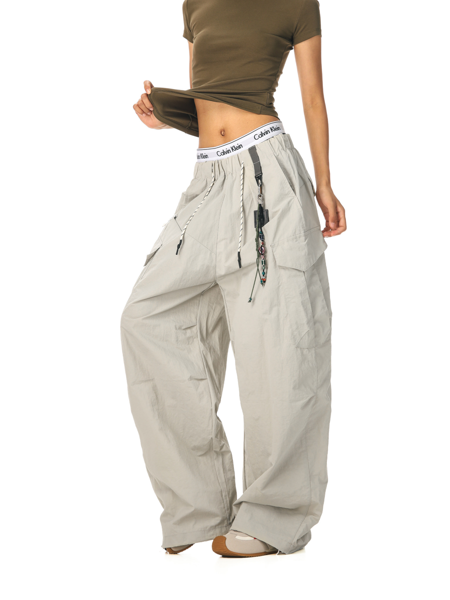 Cliffwalk - Women's Large Pockets Wide-Leg Straight Cargo Pants