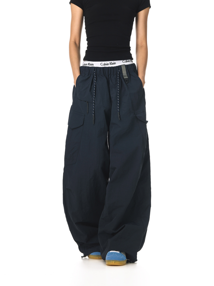 Cliffwalk - Women's Large Pockets Wide-Leg Straight Cargo Pants