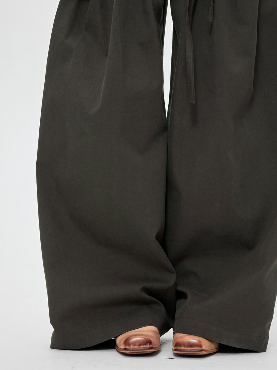 Fieldcast - Women's Drawstring Waist Pleated Pocket Straight-Leg Pants