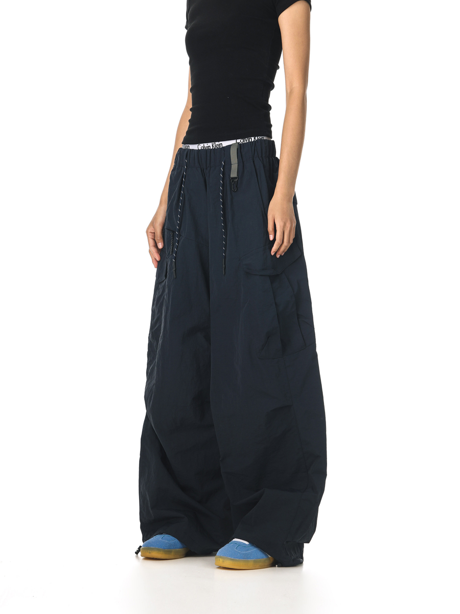 Cliffwalk - Women's Large Pockets Wide-Leg Straight Cargo Pants