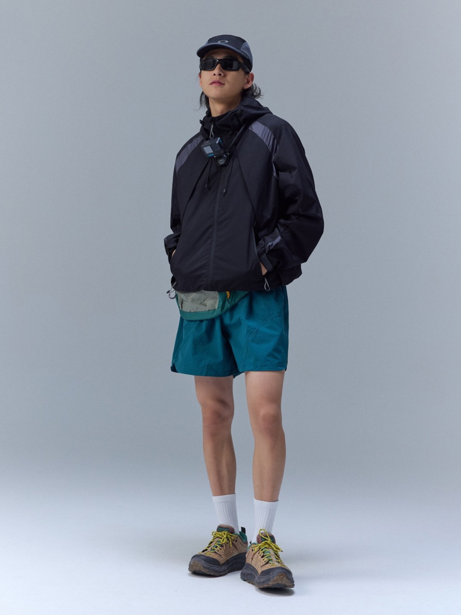 Thornclaw - Water-Repellent Hooded Hard Shell Jacket