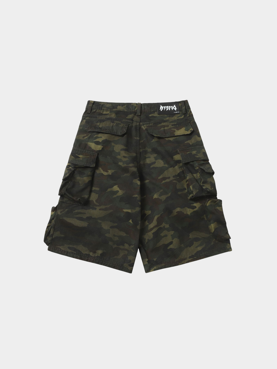 BaseVest - Men's Camouflage Wide-Leg Shorts