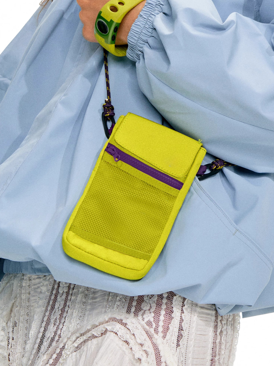 Blazewind - Lightweight Water-Repellent Crossbody Bag